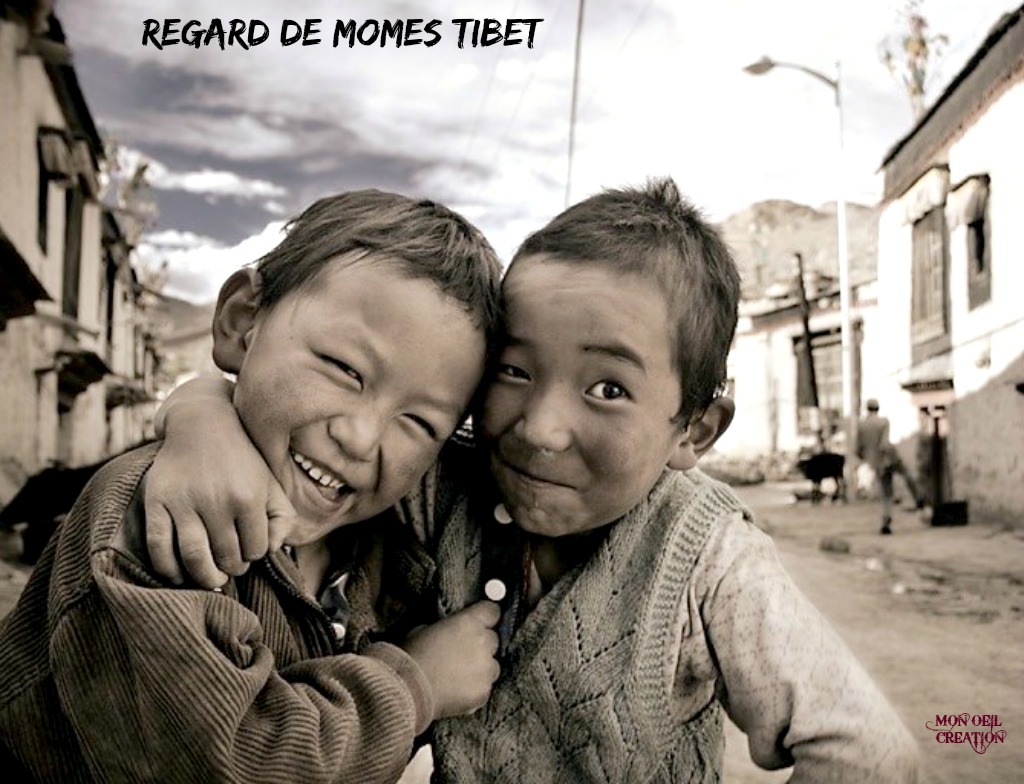 AH28. Portrait - Regard de Momes Tibet