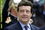 I13-.Portrait-Alain-Juppe-By-Arnaud-Montebourg-Cheveux-.jpg