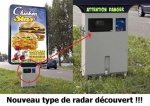 F1.-Humour-PUB-Routiere-Attention-Regarder-le-Pied-du-Panneau.jpg