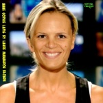 J2.-Portrait-Anne-Sophie-Lapix-Presentatrice-By-Laure-Manaudou-Blonde.jpg
