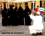 R10.-Humour-Souvenir-Coucou-Souriez.jpg