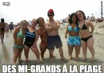 R20.-Humour-Des-Mi-Grands-a-La-Plage-.jpg