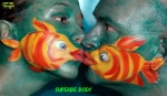 S21.-Humour-Superbe-Body-Sur-Visages-Humains.jpg