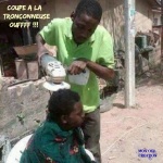 X25.-Humour-Africa-Coupe-a-La-Tronçonneuse-OUFFF.jpg