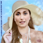 X21.-Portrait-Amel-Bouchouchaf-By-Julie-Chapeau-Chic.jpg